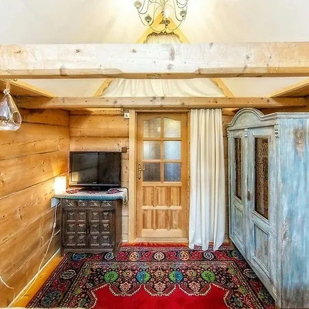 Figusowka Pod Nosalem 住宿加早餐酒店